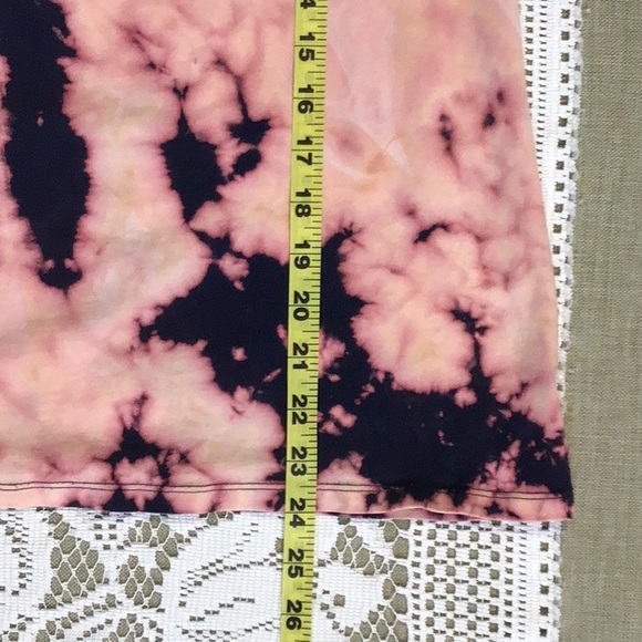 Reitmans t-shirt with custom reverse tie dye. - Picture 4 of 8